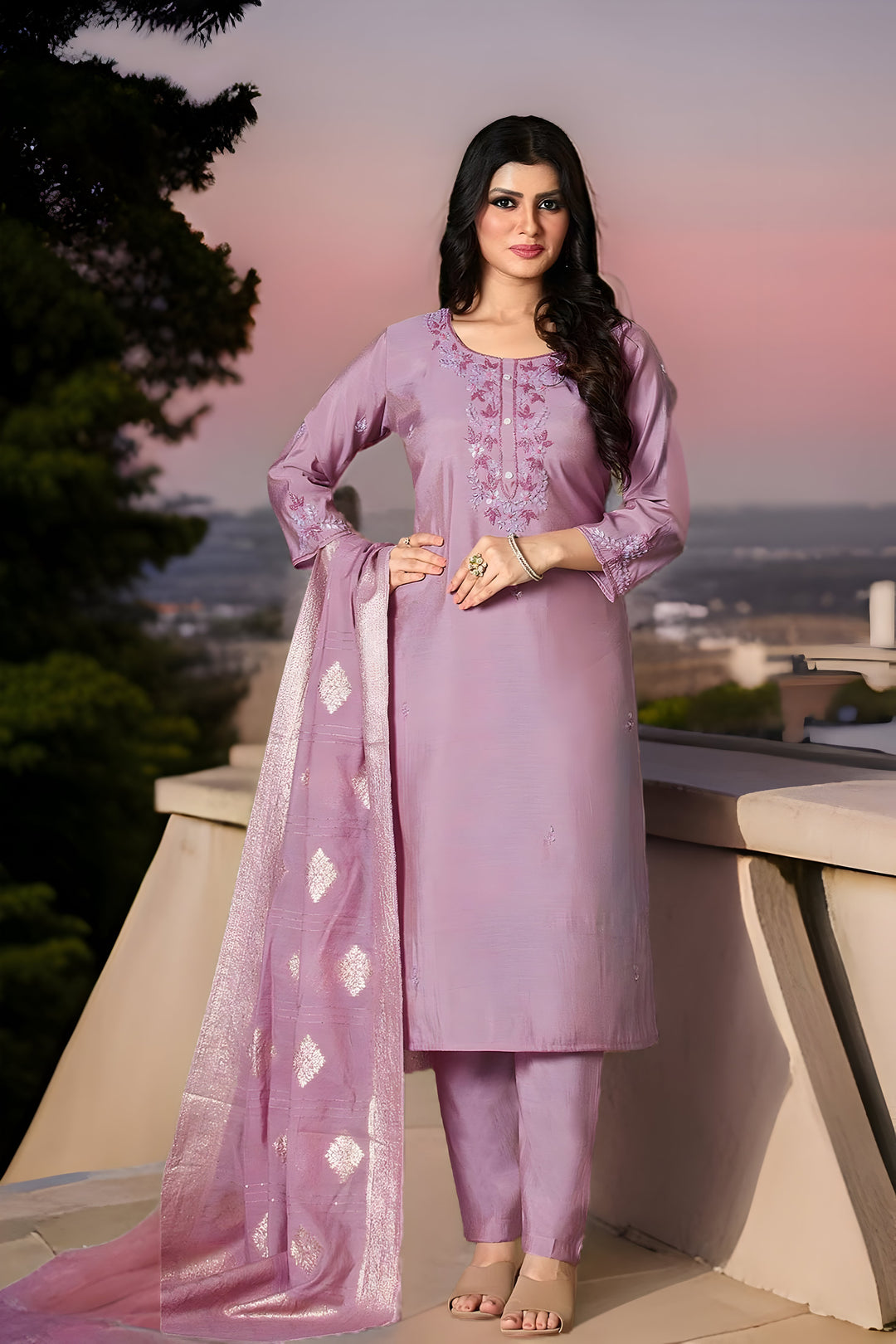 Kurta Pant Dupatta set on Shimmer fabric